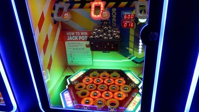 Fill all the Holes to win the MEGA Jackpot! смотреть онлайн