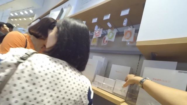 Покупка Ninebot Mini в оригинальном магазине Xiaomi. Шанхай. смотреть онлайн