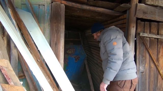 Сарай для коз. Продолжаем обустраивать жилище козам. Часть 2 смотреть онлайн