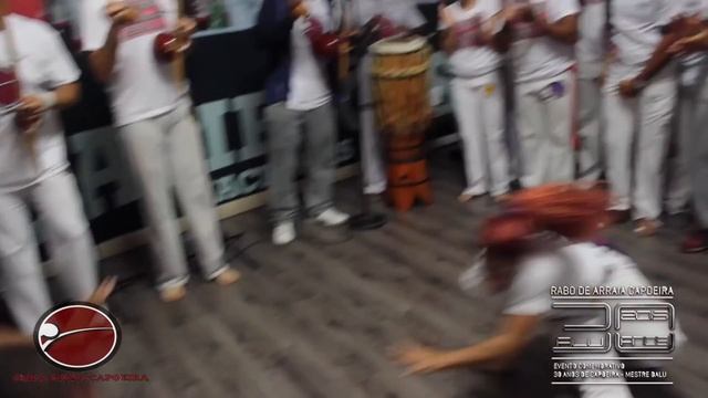 Capoeira 100 RDA 30 anos Mestre Balu - Professor Baiano Musica Batalha da vida смотреть онлайн