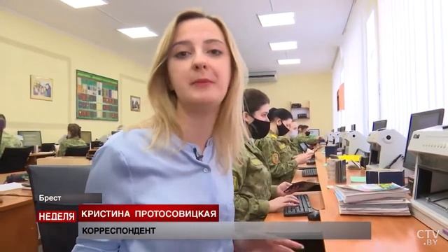 Разбирают пистолет за 2,5 секунды! Девушка работает пограничником смотреть онлайн