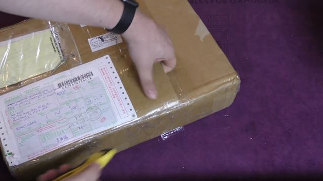 Tom's Boring Unboxing Video 10-5-2017 смотреть онлайн