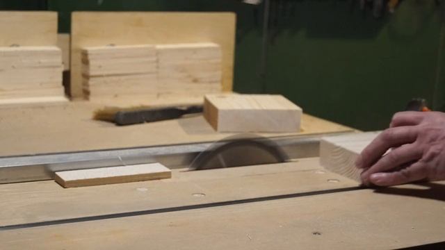 Изготовление боковой рейки для 145 рамки с разделителем Гофмана. смотреть онлайн