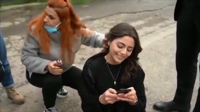 Nostalgia entre bastidores para aquellos que extrañan a Sıla Halil. смотреть онлайн