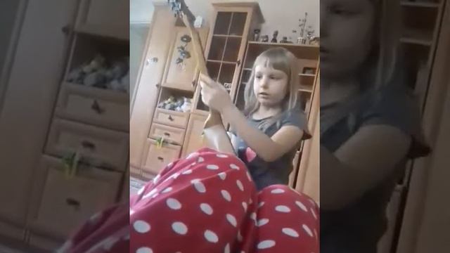 Учимся играть на балалайке смотреть онлайн