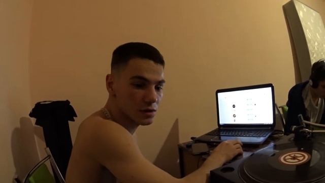 КАК ПЕРЕСТАТЬ ВОЛНОВАТЬСЯ НА СЦЕНЕ?/ 3 совета чтобы побороть свой страх перед выступлением смотреть онлайн