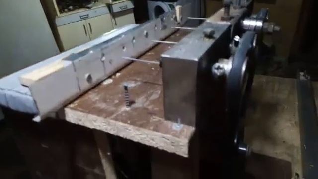 VID Пчеловодство на Среднем Урале. Станок для сверлению рамок смотреть онлайн