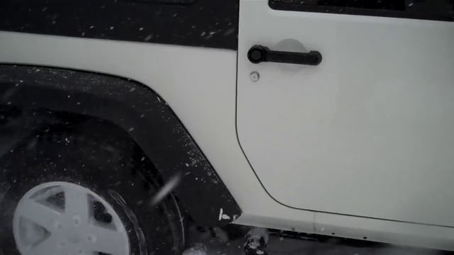 The Jeep in "Snowmageddon" смотреть онлайн