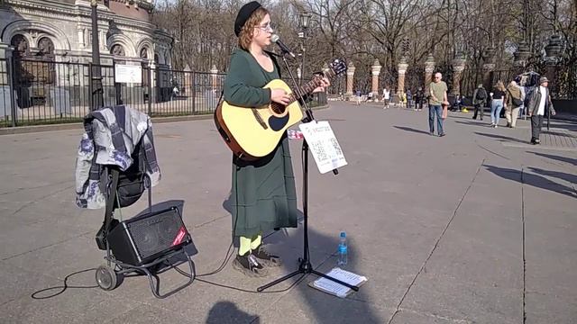 УЛИЧНЫЕ МУЗЫКАНТЫ ПИТЕРА (1) 26.04.23. смотреть онлайн