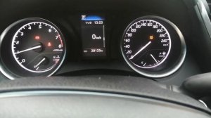 Toyota Camry XV70 (2020) появился жёлтый знак