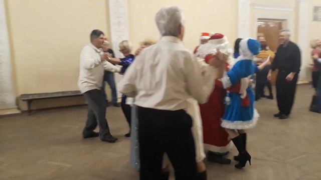 Ивушки вы ивушки!!!??Танцы на Новый год в клубе??Харьков ??31.12.2020 смотреть онлайн