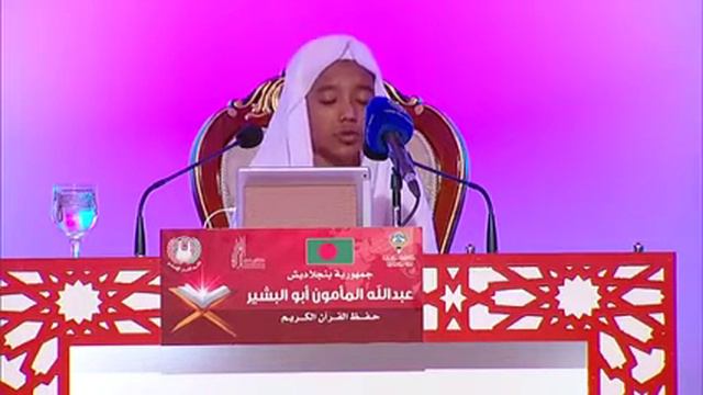 Очень красивое и впечатляющее чтение Корана . Мальчик из Бангладеша смотреть онлайн