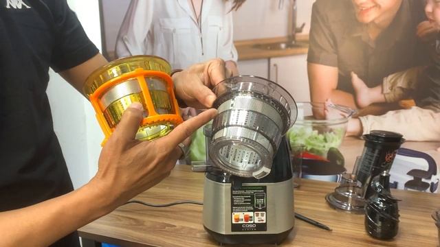 Hướng Dẫn Sử Dụng Máy Ép Chậm Caso SJW550 смотреть онлайн