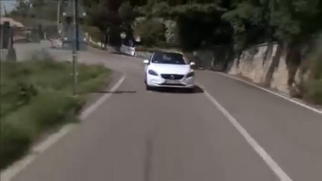 Volvo V40 2013 driving footage смотреть онлайн
