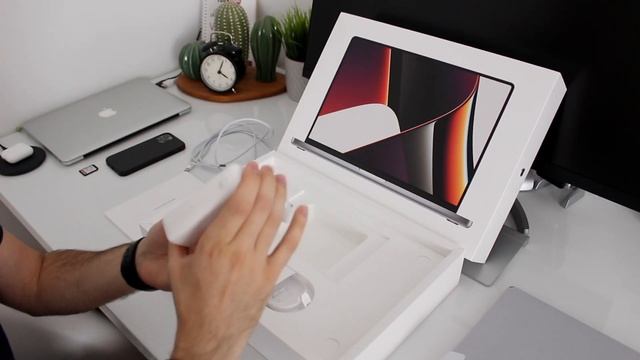 MacBook Pro 16‘ Unboxing смотреть онлайн