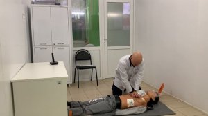 Базовая СЛР взрослых и устойчивое боковое положение. Сценарий №4.