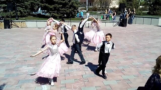 Иоганн Штраусс вальс "Весенние голоса" 01.05.2017 г. смотреть онлайн