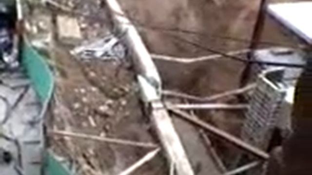 Обрушение шпунтового ограждения на улице Фрунзе в г. Хабаровске смотреть онлайн