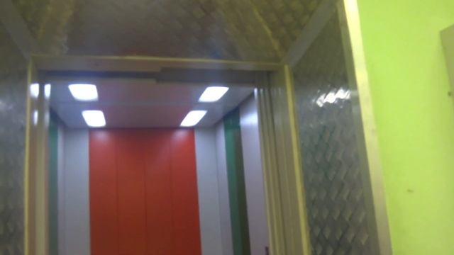 Пассажирский лифт в магазине Пятерочка Дмитрия Ульянова 6