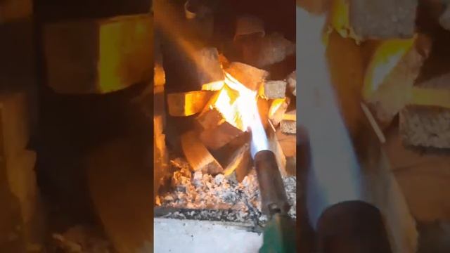 Как быстро растопить печь. Лайфхак смотреть онлайн