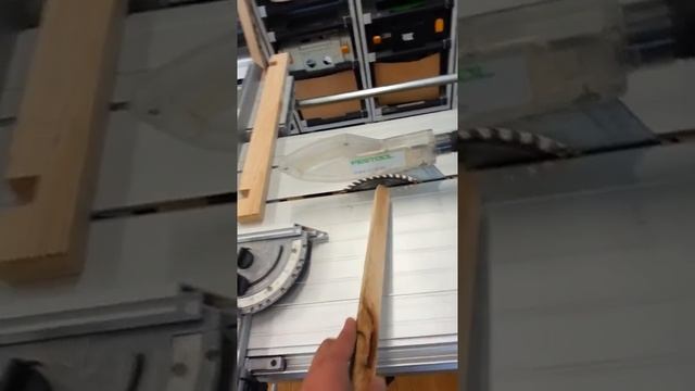 Монтажная дисковая пила Festool PRECISIO CS 70 смотреть онлайн
