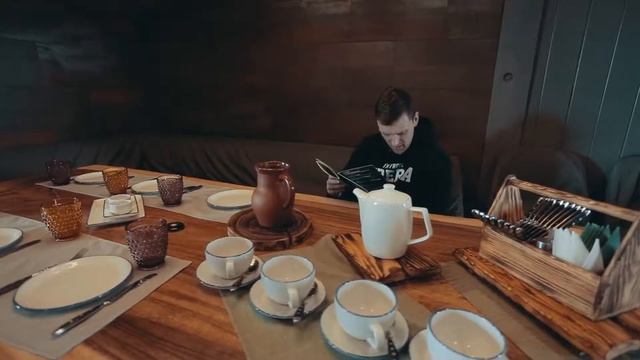 Бани "Сибирский характер". Обзорный ролик с ведущим - актером Михаилом Селезнёвым смотреть онлайн