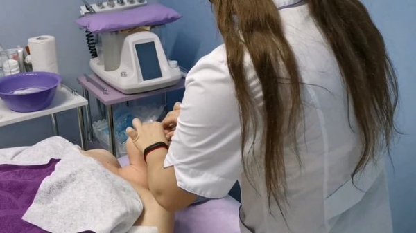 Скульптурный массаж лица ARAVIA Professional | Women's Studio