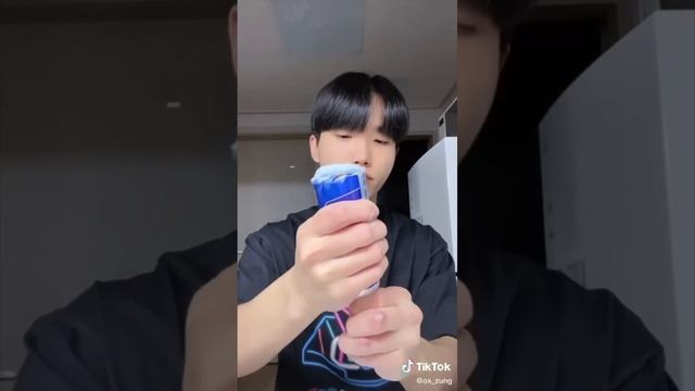 Trying Latest Tiktok Trends | Ring Light , Helicopter Helicopter | Mama Boy Ox Zung | Seo WonJeong смотреть онлайн