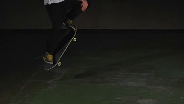 Как делать Frontside 180 на скейте смотреть онлайн