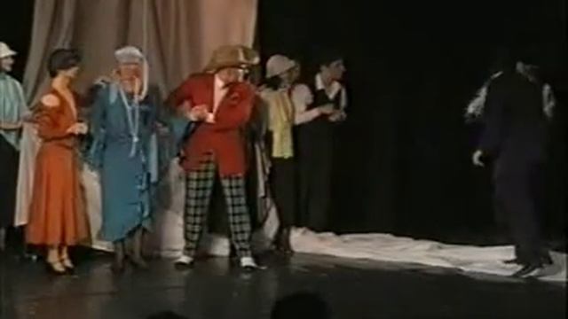 "Нам рукоплещет Нью-Йорк!" смотреть онлайн