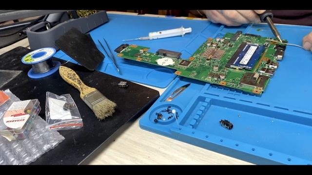 Замена разъема ASUS x553ma(Материнская плата) смотреть онлайн