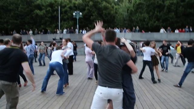 Хастл, танцы на набережной, июнь 2013