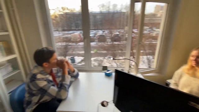 ДОВЕЛИ ФУТБОЛЁРА ДО СЛЕЗ! | кого ученики школы ненавидят больше всего? Самое откровенное интервью смотреть онлайн