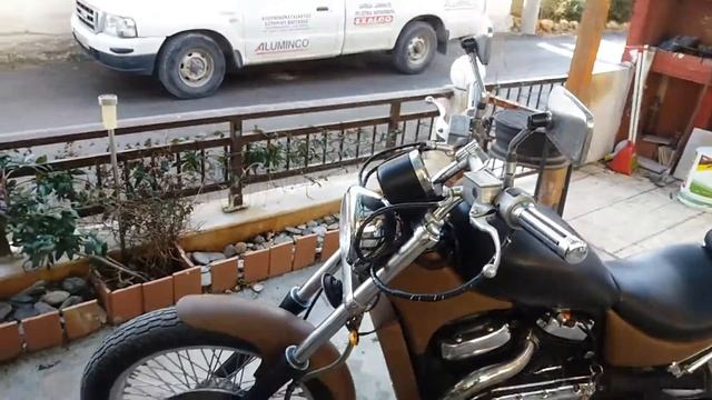 Suzuki Intruder Vs 750