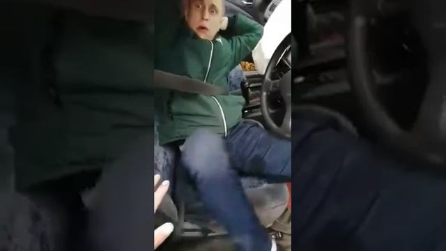 Укуреный таксист в Хлам смотреть онлайн