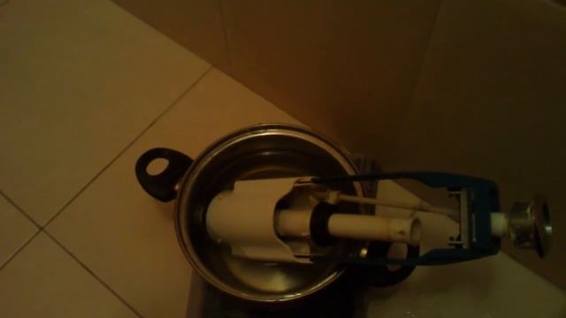 Как устранить течь в сливном бачке своими руками смотреть онлайн