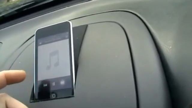 Nissan Almera with iPod-iPhone Docking Station смотреть онлайн
