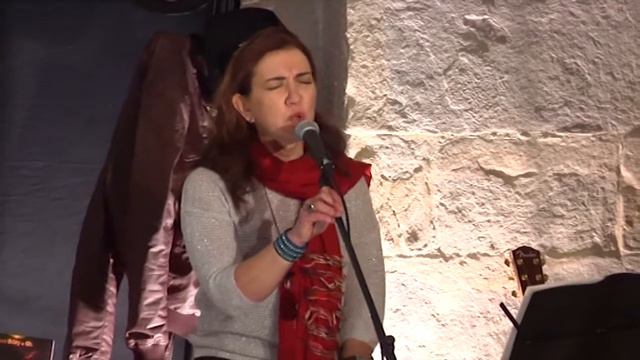 Luz O Dey & Co."Is You Is or Is You Ain't My Baby". (Louis Jordan, Billy Austin, 1944). смотреть онлайн