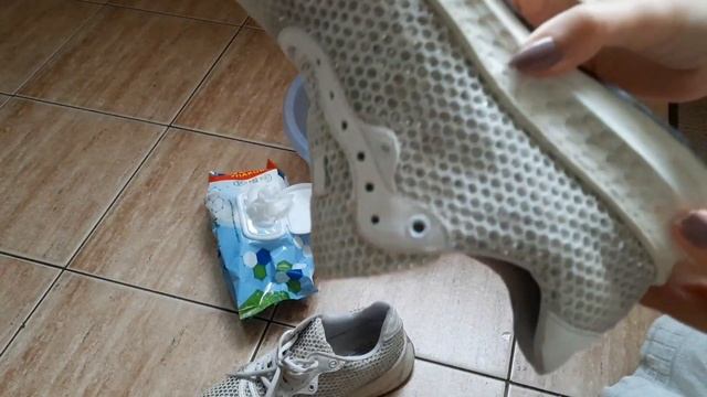 КАК ПОЧИСТИТЬ БЕЛЫЕ ТКАНЕВЫЕ КРОССОВКИ? смотреть онлайн