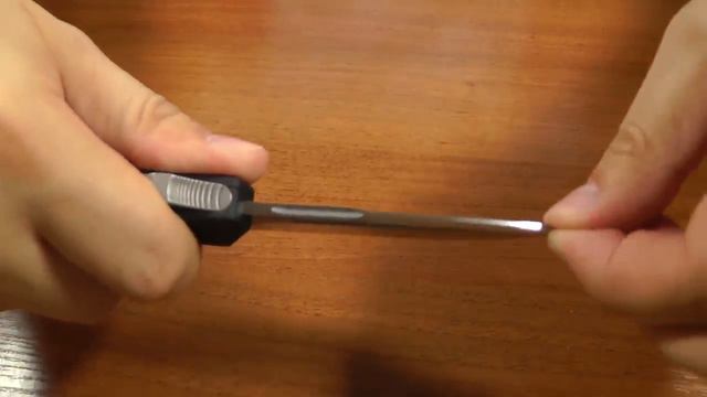 Нож автоматический Microtech Scarab смотреть онлайн