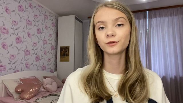 МОЯ КОСМЕТИЧКА В 15 ЛЕТ | Что В Моей Повседневной Косметичке? смотреть онлайн