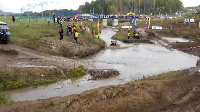 Гонки на квадроциклах смотреть онлайн