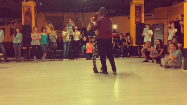 Mobass-Mae / Ennuel & Hakima en Russie / Kizomba 2.0 Musicality смотреть онлайн