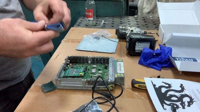 Ford 7.3 Hydra Tuner Install смотреть онлайн