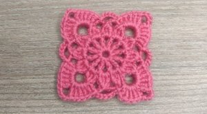 Создание и комбинирование квадратного мотива крючком