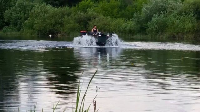 Вездеход Соромовский Ягдовозище на Ураган 1400х600, водные процедуры смотреть онлайн