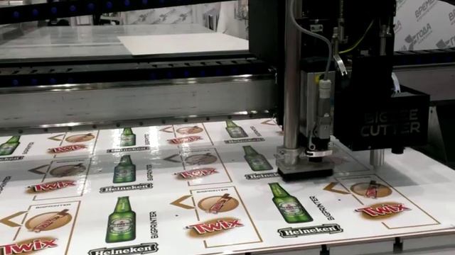 BIGZEE CUTTER cutting by kiss-cut tool film through / резка kiss-cut плёнки насквозь смотреть онлайн