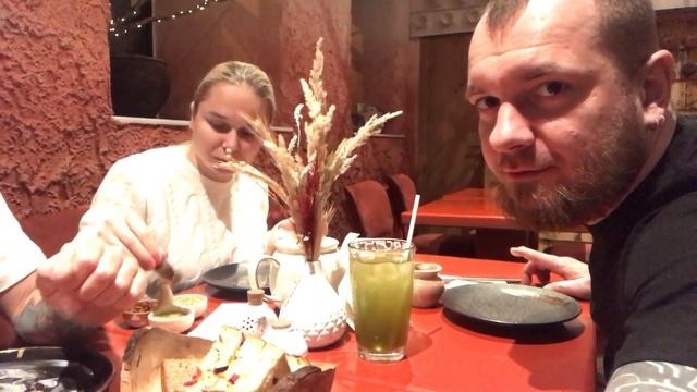 Отмечаем Новый год 2020 в Киеве, кушаем, бездельничаем :) смотреть онлайн