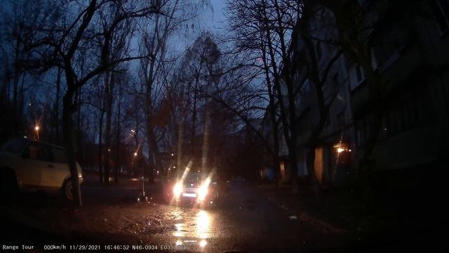 Луганск, ул. 30 лет Победы. 2021/11/29 смотреть онлайн