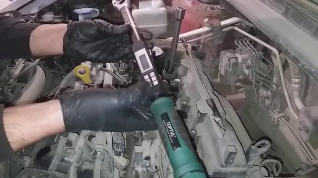 Правильная замена свечей зажигания !!! смотреть онлайн